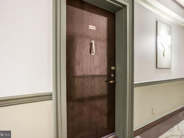 21439 Valley Forge Circle 1439, King Of Prussia PA 19406