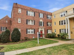 3909 Pennsylvania Avenue SE 302, Washington DC 20020