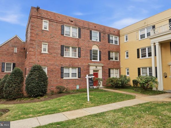 3909 Pennsylvania Avenue SE 302, Washington DC 20020