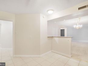 3800 Fairfax Drive 213, Arlington VA 22203