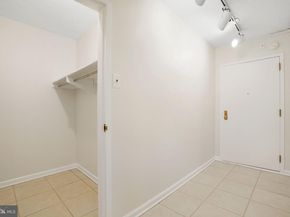 3800 Fairfax Drive 213, Arlington VA 22203