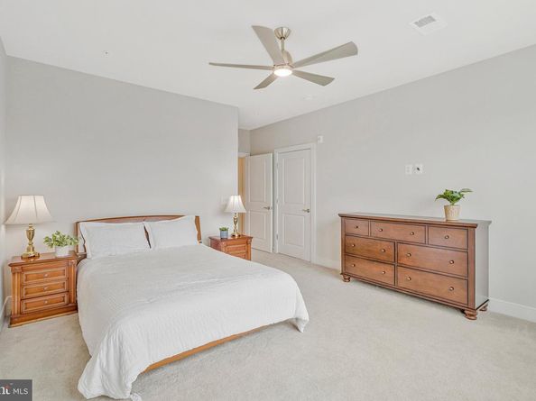 2320 Field Point Road 4408, Herndon VA 20171