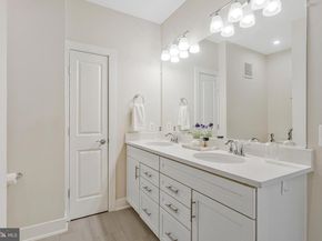 2320 Field Point Road 4408, Herndon VA 20171