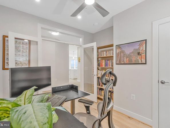 2320 Field Point Road 4408, Herndon VA 20171