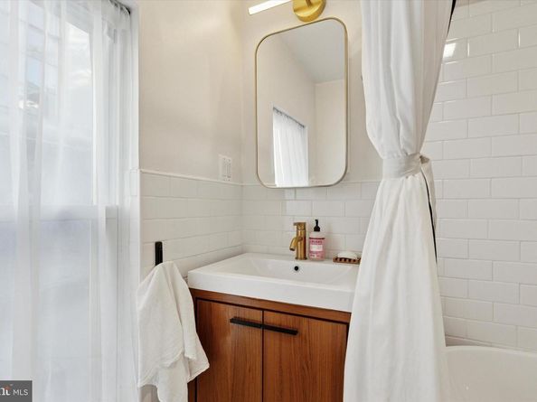 1635 Catharine Street, Philadelphia PA 19146