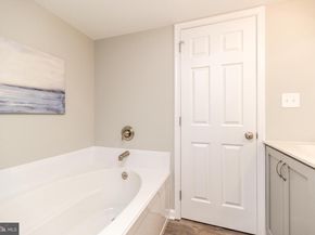 427 Shawmont Avenue D, Philadelphia PA 19128
