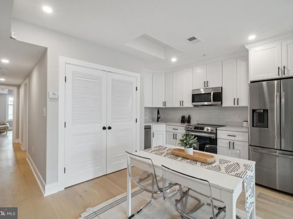 1013 17TH Place NE 8, Washington DC 20002