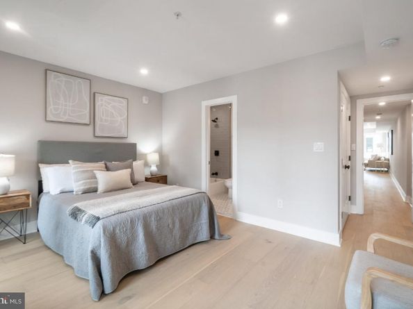 1013 17TH Place NE 8, Washington DC 20002