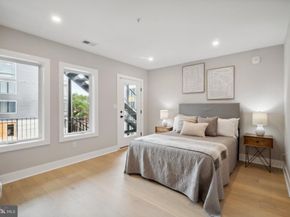 1013 17TH Place NE 8, Washington DC 20002