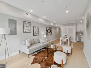 1013 17TH Place NE 8, Washington DC 20002