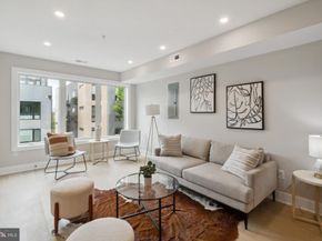 1013 17TH Place NE 8, Washington DC 20002