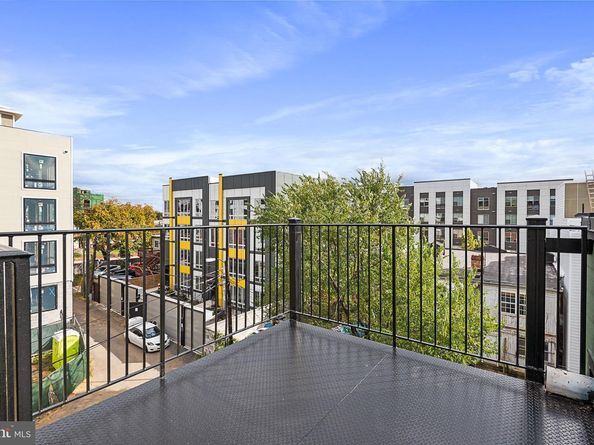 1013 17TH Place NE 5, Washington DC 20002