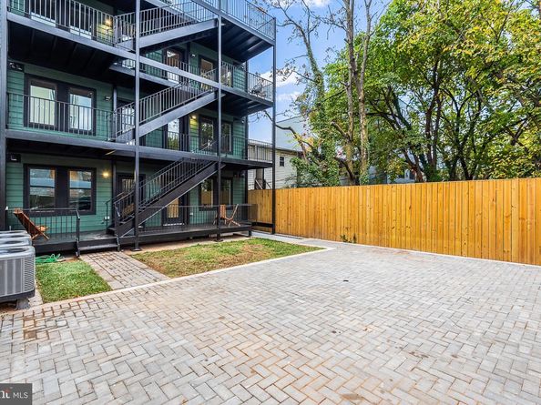1013 17TH Place NE 5, Washington DC 20002