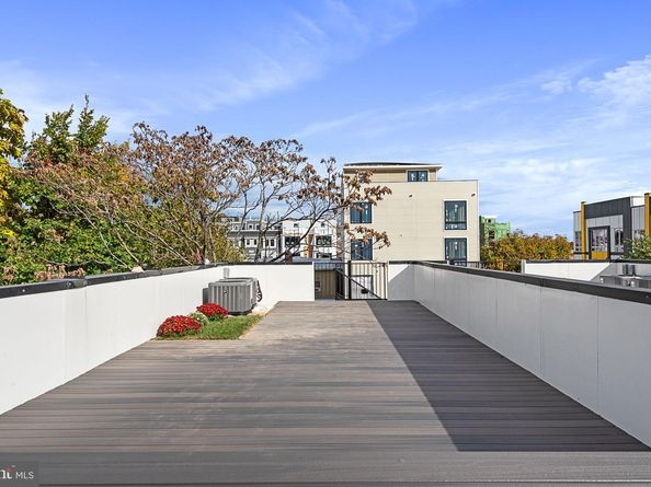 1013 17TH Place NE 5, Washington DC 20002
