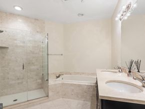 401 Carson Terrace 401, Huntingdon Valley PA 19006
