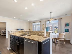 401 Carson Terrace 401, Huntingdon Valley PA 19006