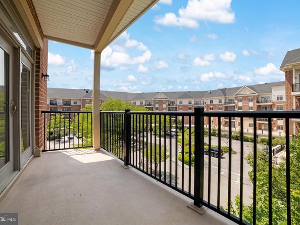 401 Carson Terrace 401, Huntingdon Valley PA 19006