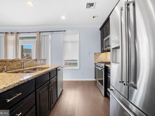 401 Carson Terrace 401, Huntingdon Valley PA 19006