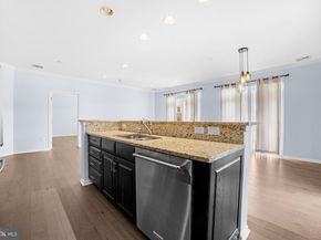 401 Carson Terrace 401, Huntingdon Valley PA 19006