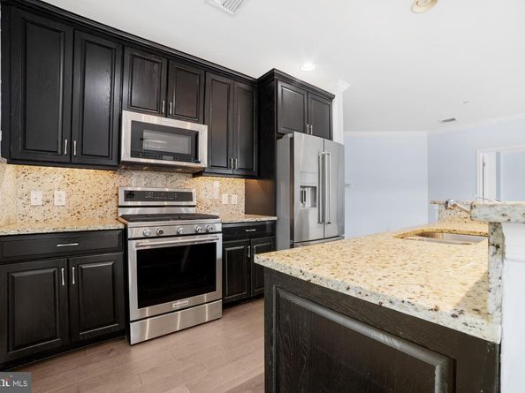 401 Carson Terrace 401, Huntingdon Valley PA 19006