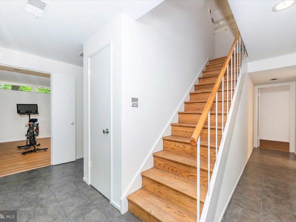 9441 Holbrook, Potomac MD 20854