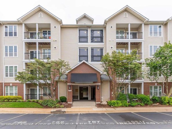 1530 Spring Gate Drive 9121, Mclean VA 22102