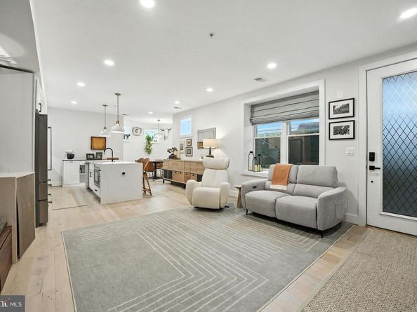 2829 13TH Street NW 1, Washington DC 20009