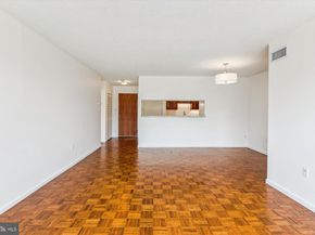 2555 Pennsylvania Avenue NW 816, Washington DC 20037