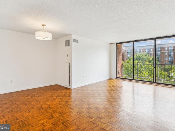 2555 Pennsylvania Avenue NW 816, Washington DC 20037