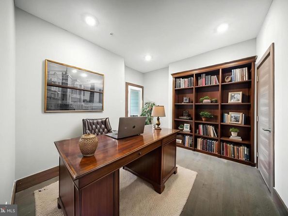 2109 M Street NE 8, Washington DC 20002