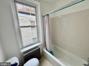 1000 S 6TH Street, Philadelphia PA 19147