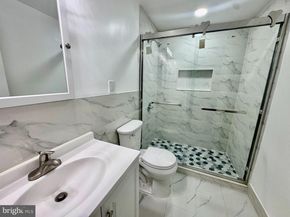 1000 S 6TH Street, Philadelphia PA 19147