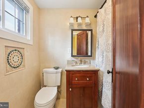 1615 Mount Eagle Place, Alexandria VA 22302