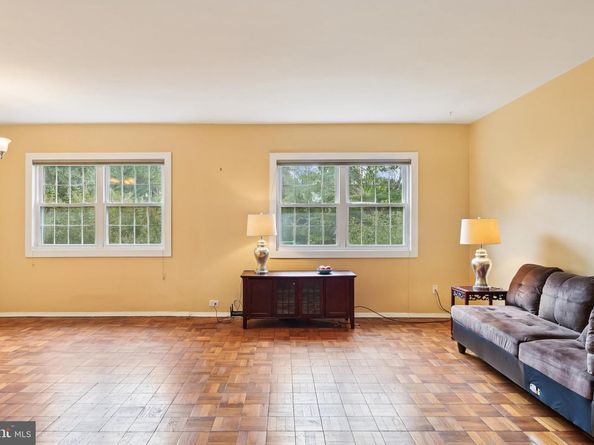 1615 Mount Eagle Place, Alexandria VA 22302