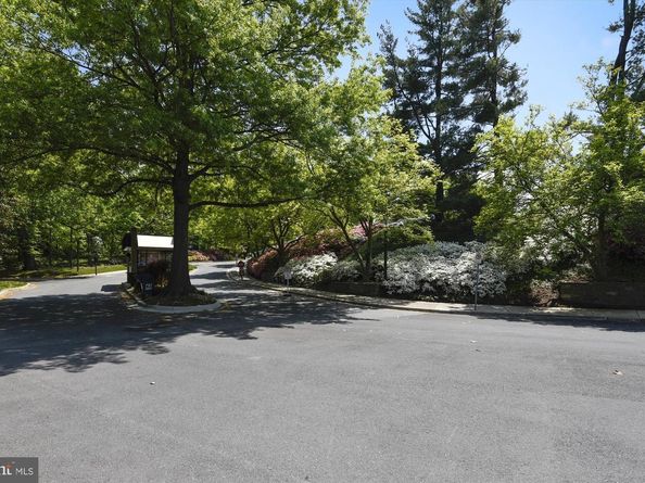 4956 Sentinel Drive 9106, Bethesda MD 20816