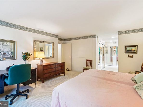 4956 Sentinel Drive 9106, Bethesda MD 20816