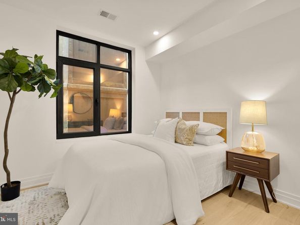 1128 10TH Street NW 201, Washington DC 20001