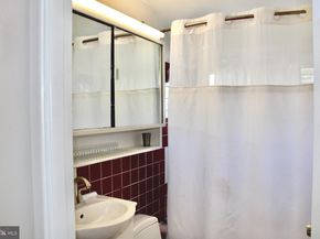 23 Crystal Place, Levittown PA 19057