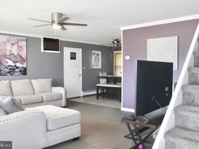 23 Crystal Place, Levittown PA 19057