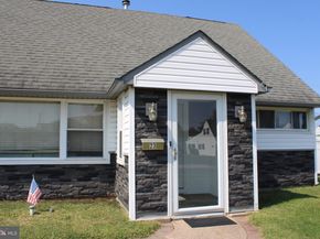 23 Crystal Place, Levittown PA 19057