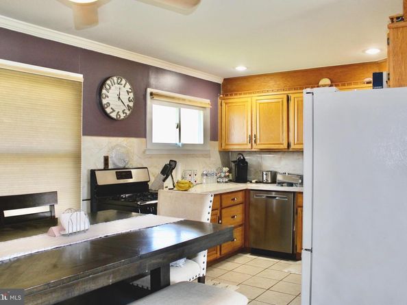 23 Crystal Place, Levittown PA 19057