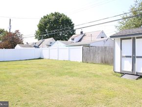 23 Crystal Place, Levittown PA 19057