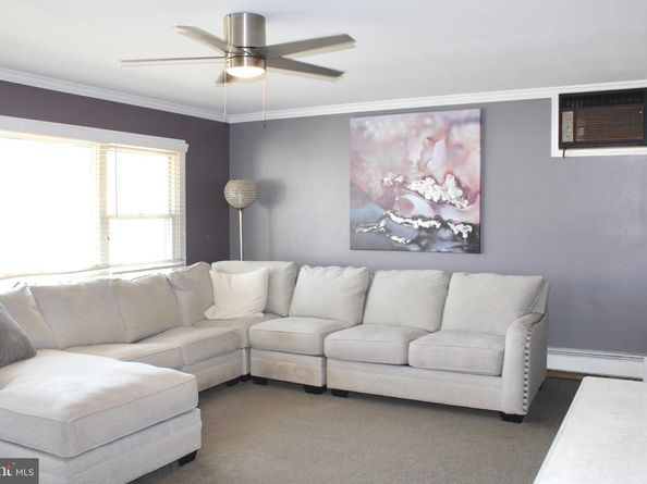 23 Crystal Place, Levittown PA 19057