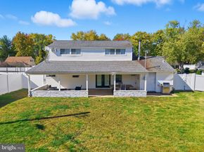 18 Harvest Road, Levittown PA 19056