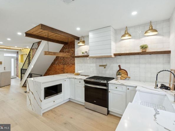 1645 S Mole Street, Philadelphia PA 19145