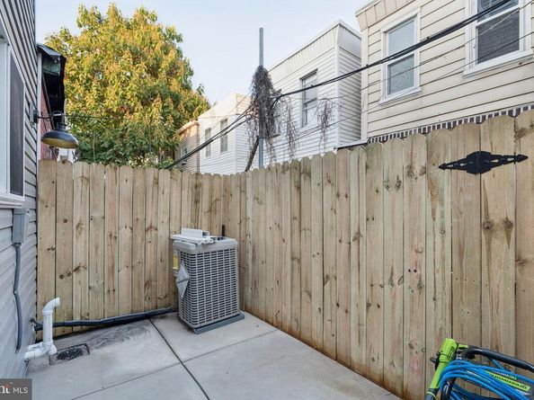 1645 S Mole Street, Philadelphia PA 19145