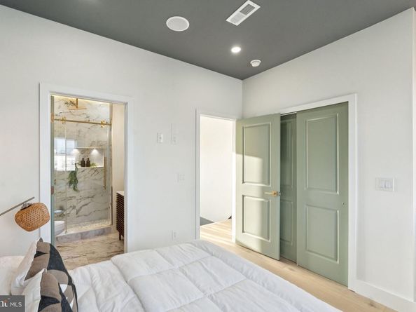 1645 S Mole Street, Philadelphia PA 19145