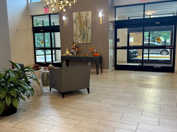 2300 Pimmit Drive 719, Falls Church VA 22043