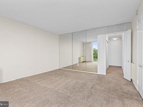 4600 S Four Mile Run Drive 1142, Arlington VA 22204