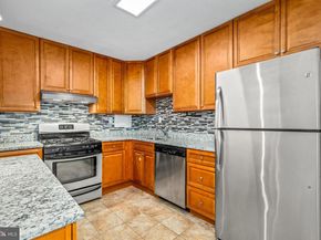 4600 S Four Mile Run Drive 1142, Arlington VA 22204